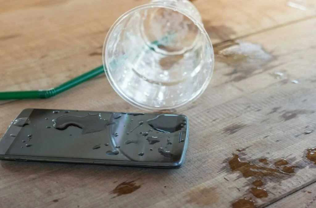 Cara mengatasi HP Terkena Air