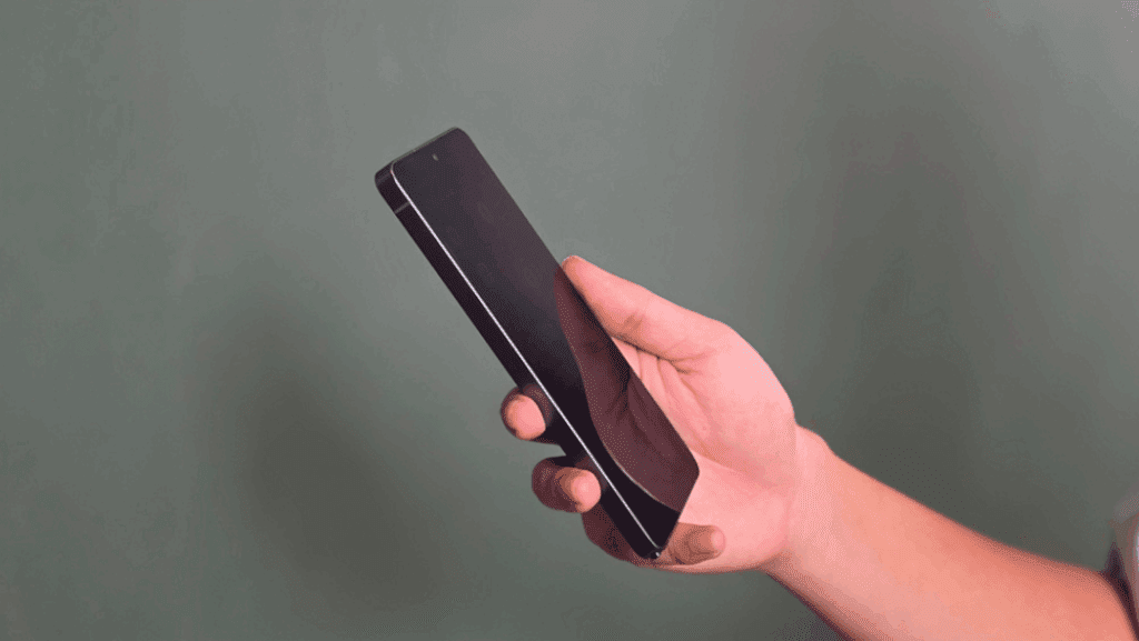 Tampilan layar anti spy dari samping